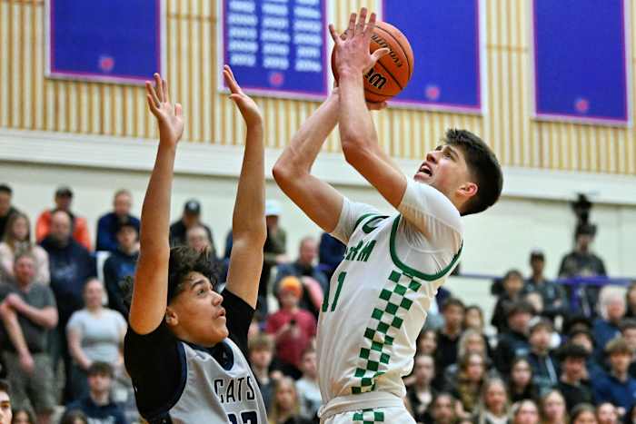 a Summit Wilsonville 5A Oregon boys basketball final 2024 Leon Neuschwander 14